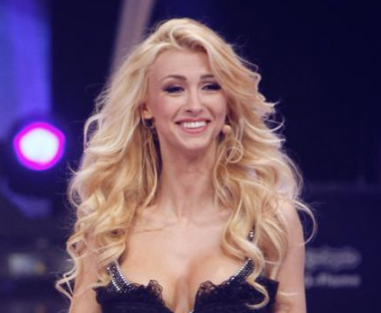 Andreea a stat de vorba zeci de minute in sir cu Misty, in casa in care ea locuia cu Keo