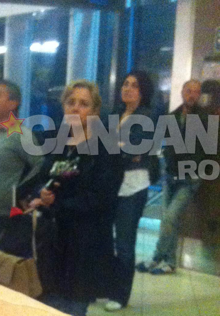 Sotia lui Ovi l-a insotit pe cantaret la Eurovision insa a revenit in tara mai devreme