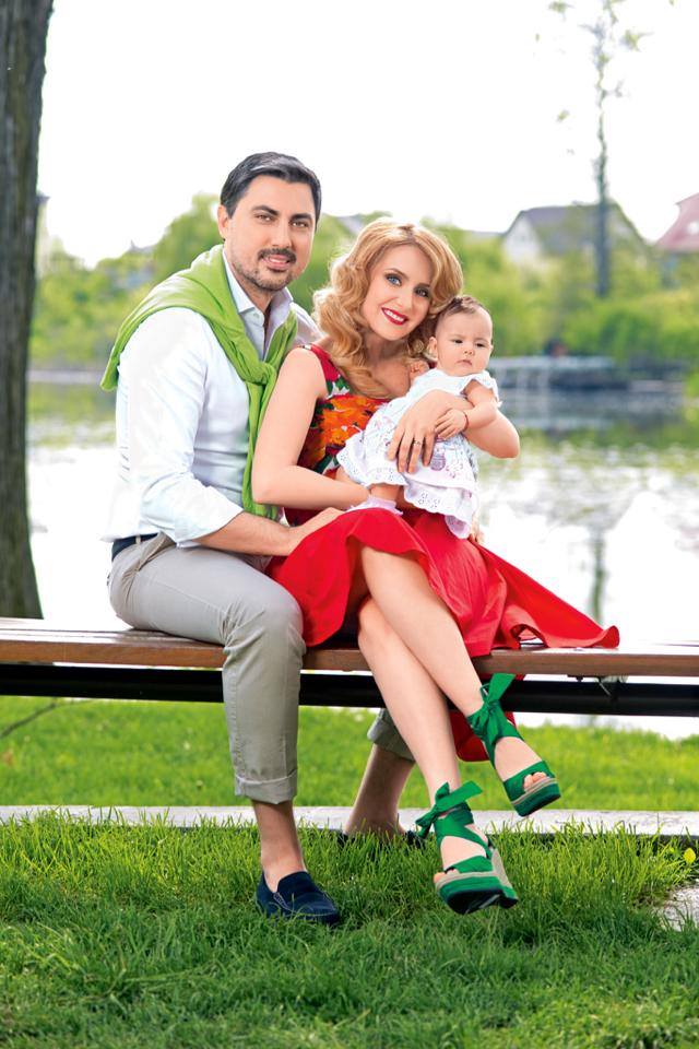 Alina Sorescu, alaturi de sotul ei si fetita lor