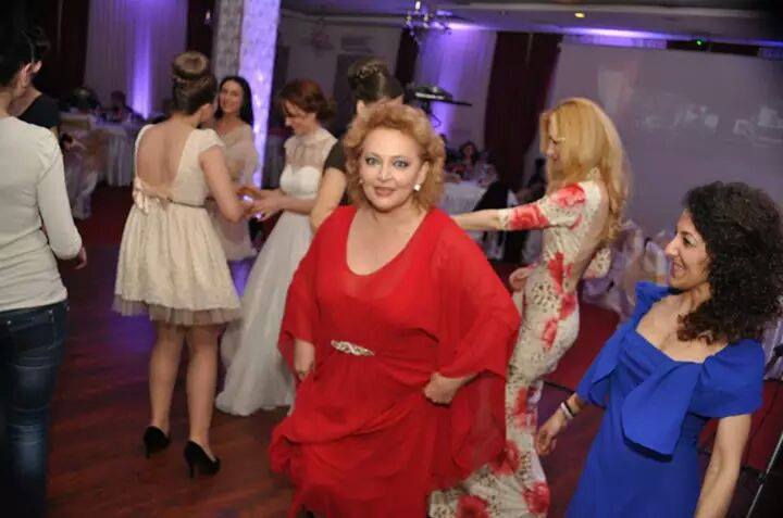Mihaela Tatu si-a pastrat spiritul tanar si este mereu sufletul petrecerilor