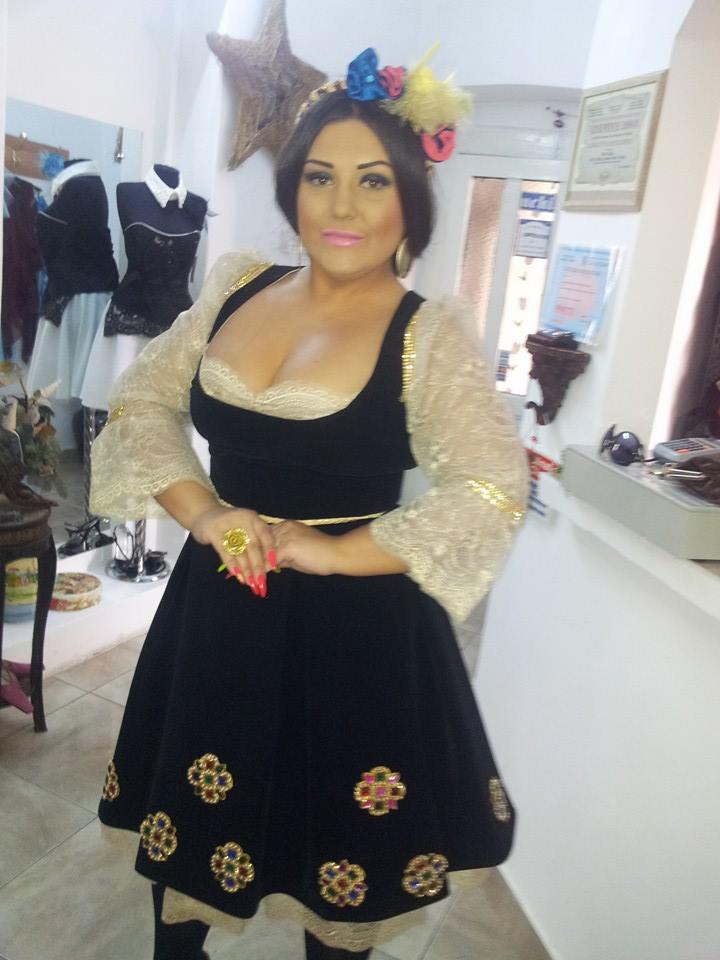 Chiar daca este criticata pentru unghiile sale prea lungi, Bianca Rus nu renunta la ele sub nicio forma