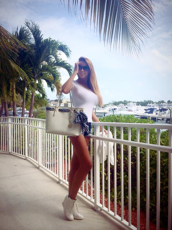 De curand, Bianca a plecat cateva zile in America, pentru a-si reveni dupa divort