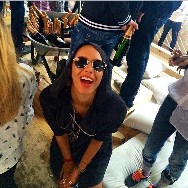 Playmate-ul Diana Nicoras se distreaza mereu alaturi de Sultan si prietenii lui