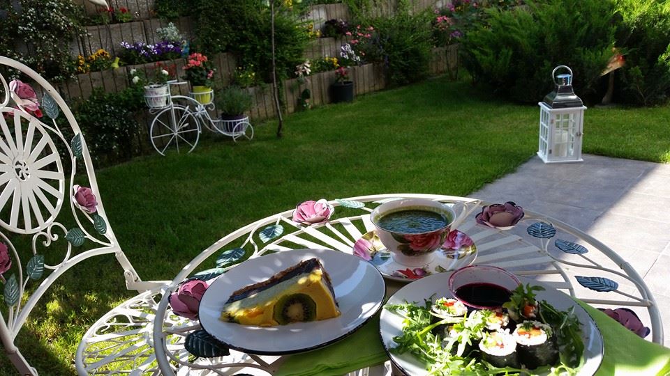 Si atunci cand este acasa, Andreea Marin mananca extrem de sanatos. Aceasta consuma mai mult produse nepreparate termic