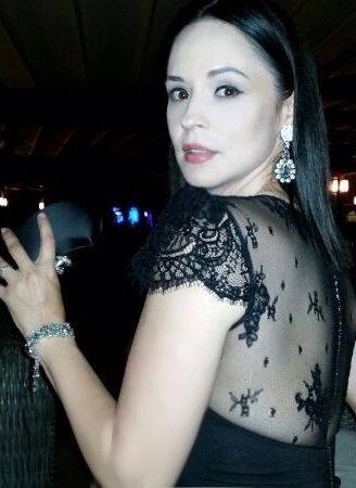 Andreea Marin imbina placutul cu utilul. Vedeta se afla in Turcia la detoxifiere, dar se si distreaza