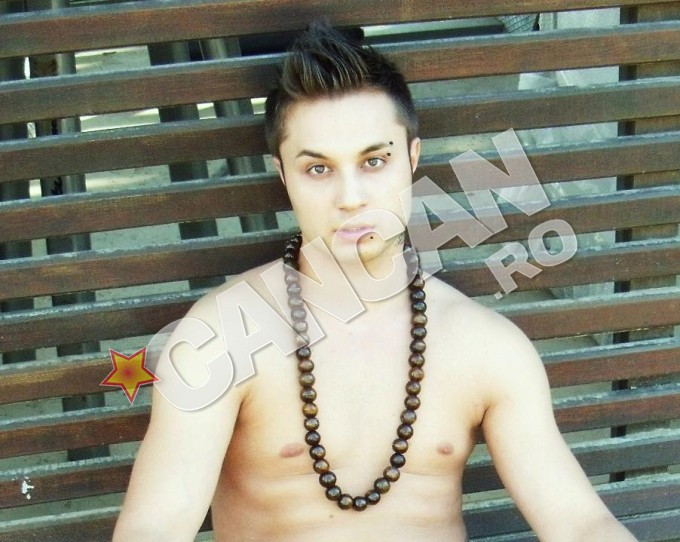 Amantul Nicoletrei flirteaza si cu alte femei