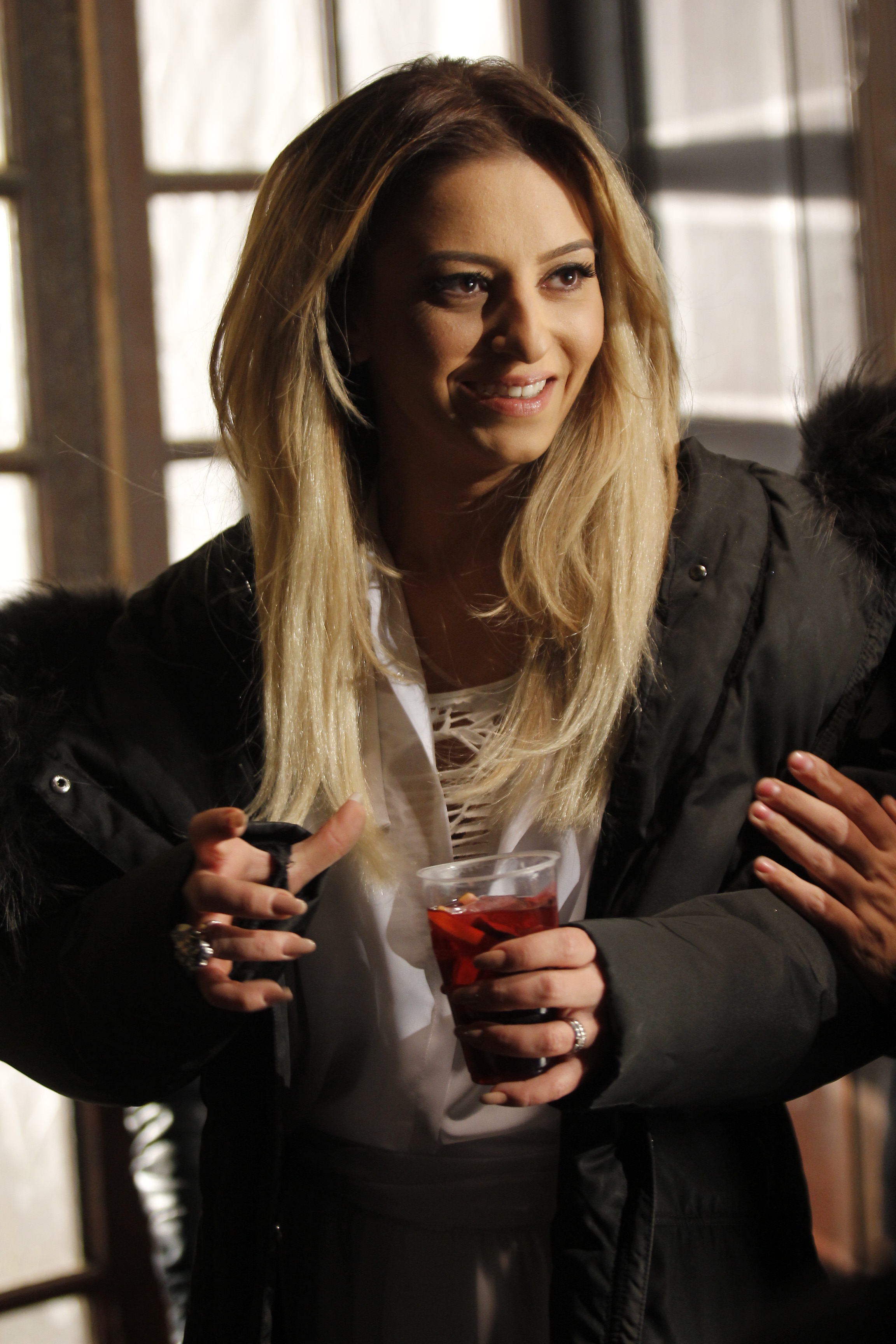 In fiecare joi Giulia iese in oras cu gasca ei de prietene