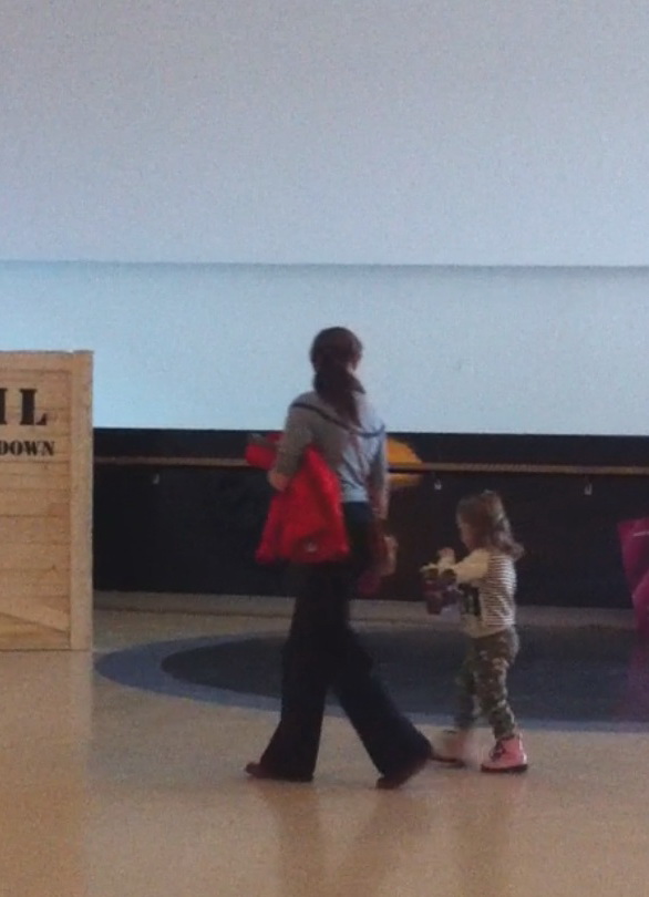 Iubita lui Dragos Tantareanu si-a dus fiica la film