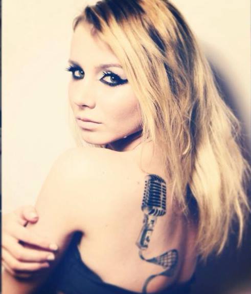 Rucsy a ales sa urmeze o cariera solo