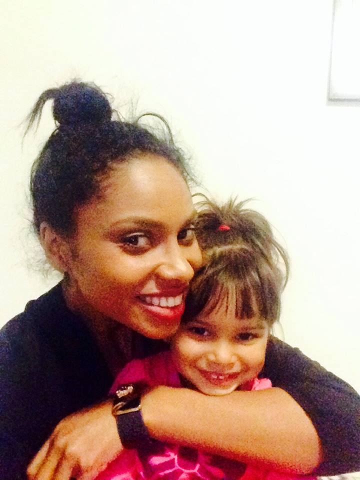 Laurette isi iubeste fetita ca pe ochii din cap