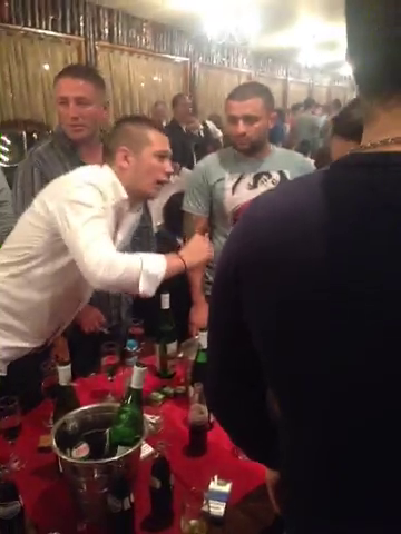 Nicu Maharu, la un club de manele