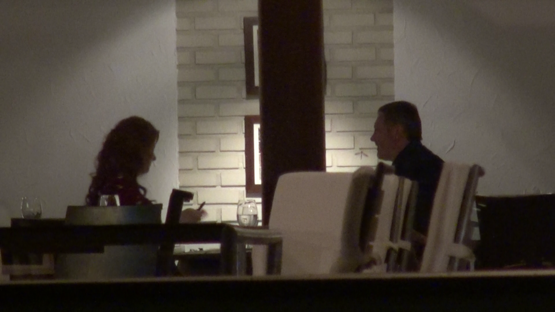 Mihaela a ras mai tot timpul in compania misteriosului domn