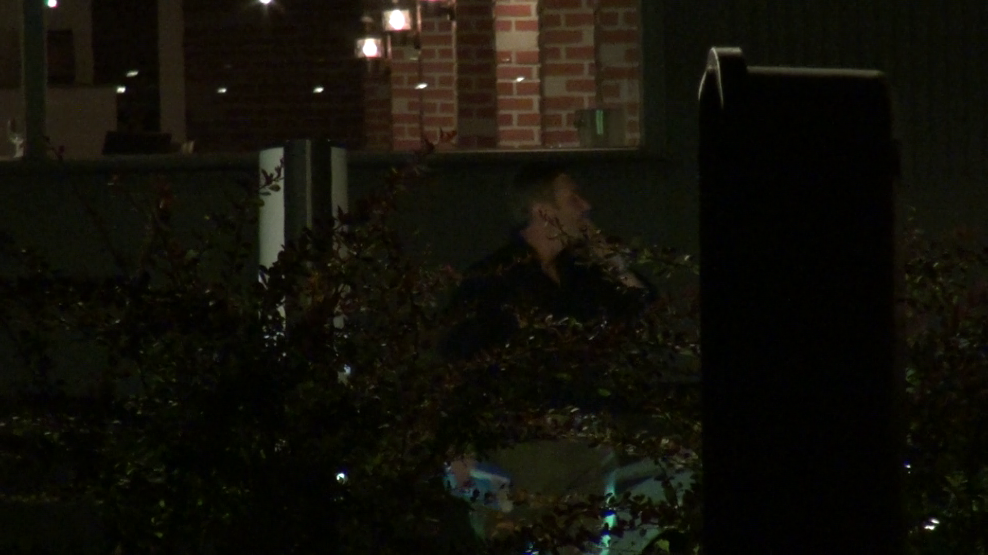 Dupa ce a condus-o la masina, barbatul i-a trimis bezele