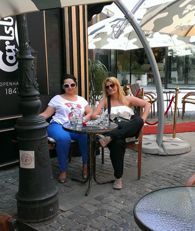 In viata de zi cu zi, artista este departe de imaginea divei din pozele prelucrate