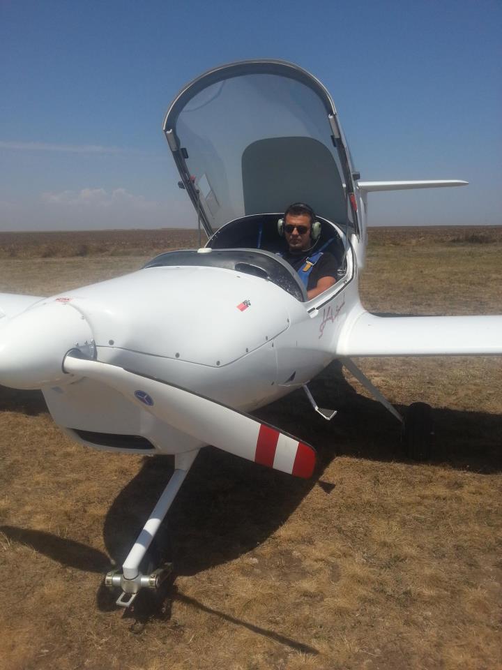 Zborul este marea pasiune a lui Mihai Margineanu