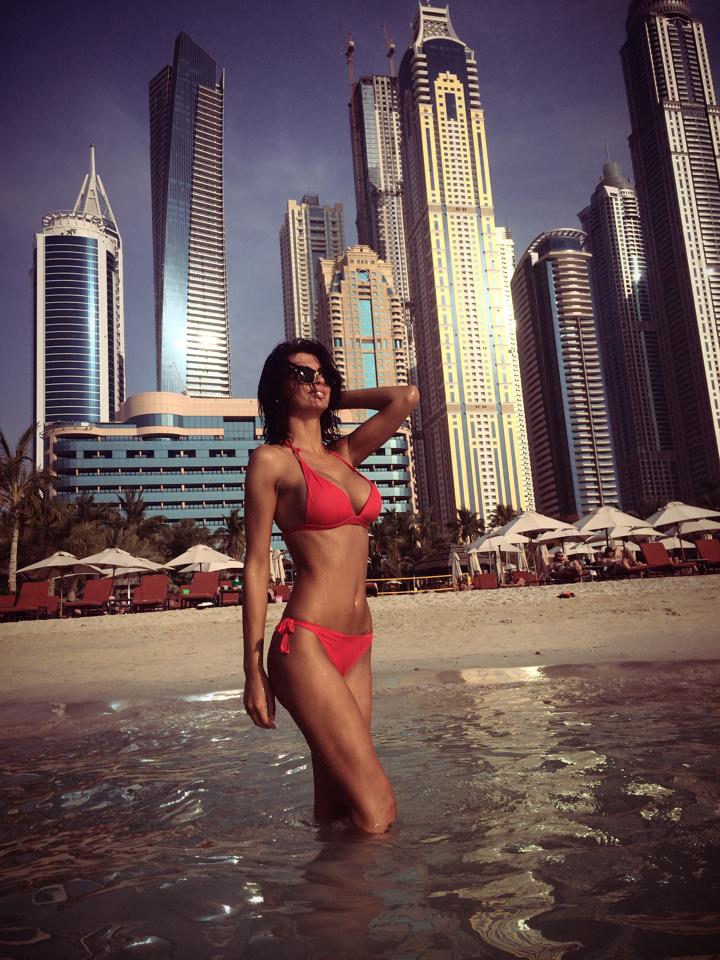 Madalina nu mai are un iubit cu potenta financiara care sa o intretina