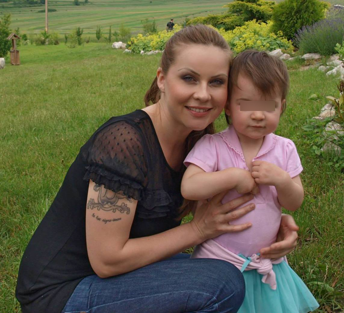 Desi este mamica, Doinita e neschimbata de pe vremea cand facea parte din trupa Spicy