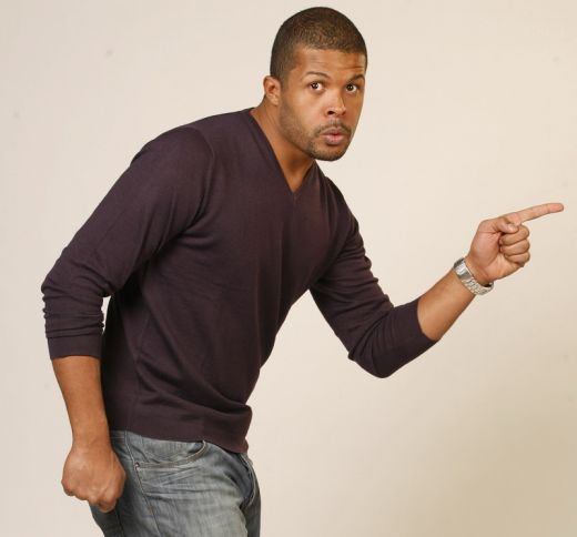 Cabral ironizeaza reclamele misogine din Romania