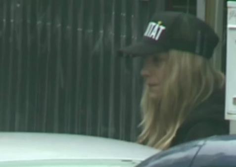 Misty s-a uitat cu atentie in jurul ei, sperand ca nu va fi surprinsa