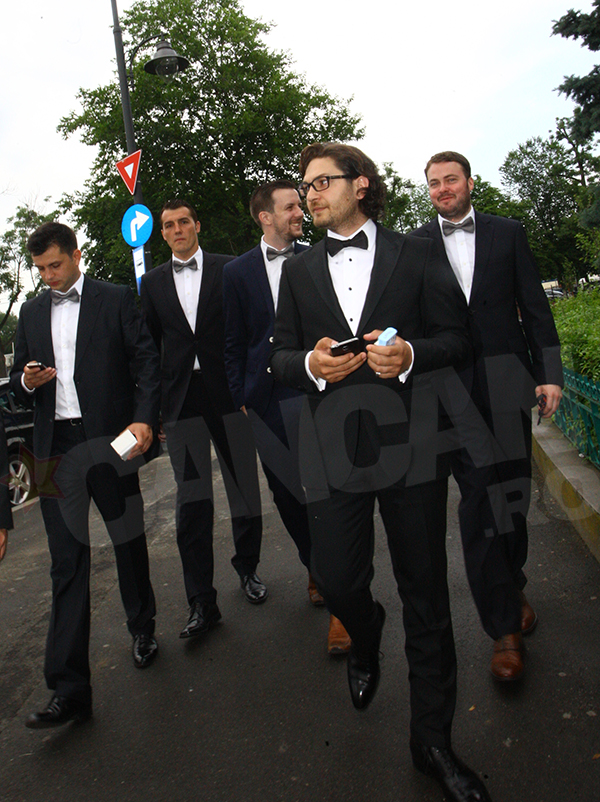 Florin Dumitrescu, alaturi de cavalerii de onoare