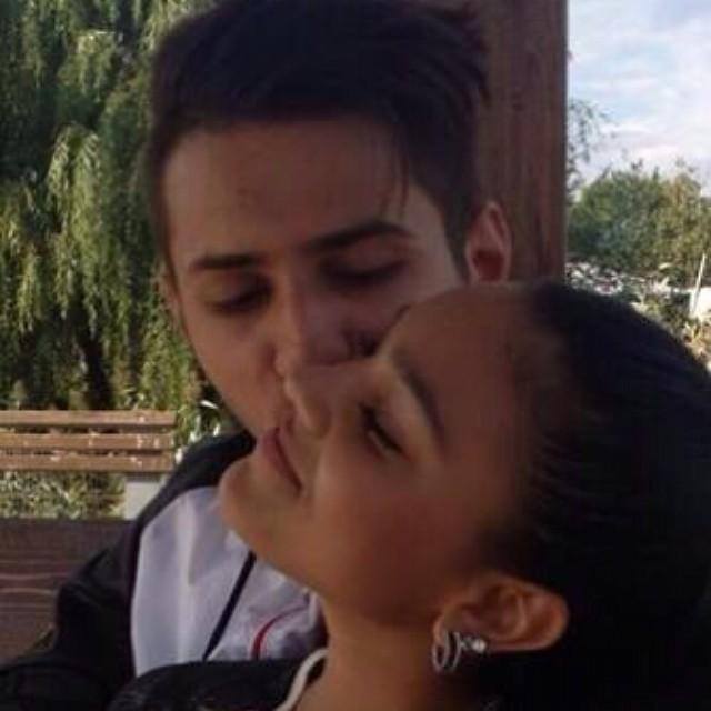 E dragoste mare intre fata lui Minune si iubitul ei