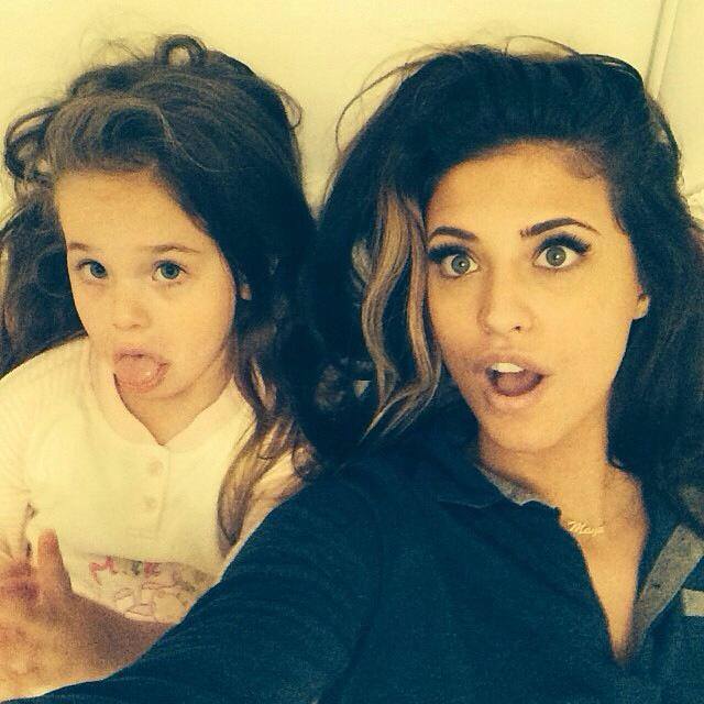 Ciro spune ca Maya ar trebui sa stea si la tata, dar si la mama