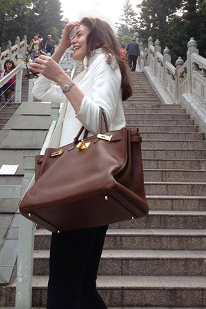 Parul Monicai Gabor a fost scurtat considerabil