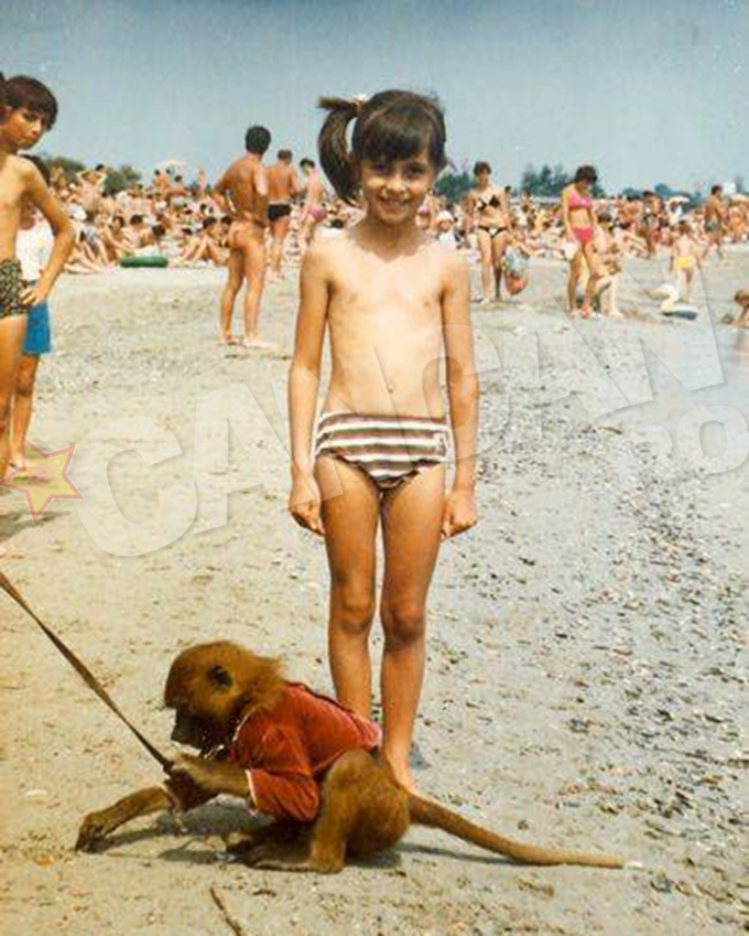 Dovada irefutabila ca Simona este bruneta naturala