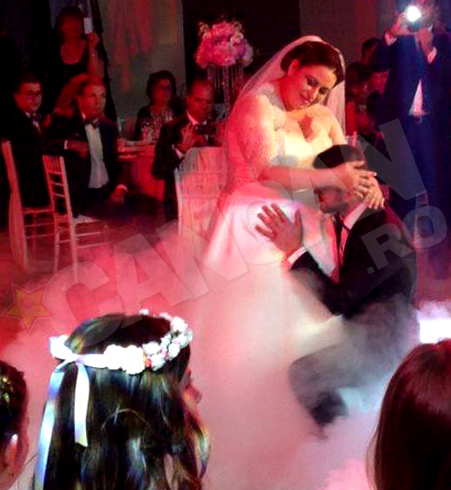 Oana Roman a fost foarte emotionata in timpul dansului