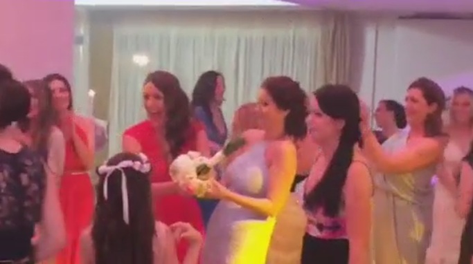 Oana Roman a avut un buchet special care rezista 25 de ani