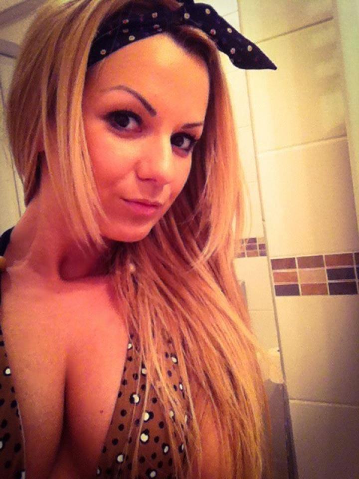 Alexandra Buga i-a furat inima unui fiu de politist