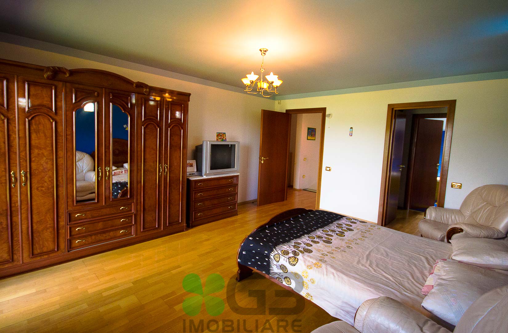 Unul dintre apartamentele de la etaj