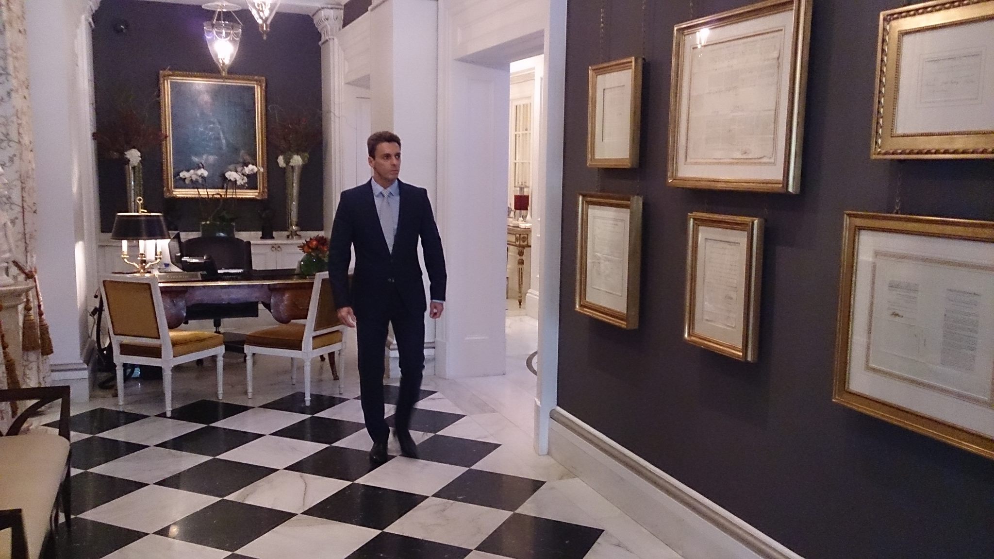 Fanii il stiu pe Mircea Badea ca pe un tip foarte serios