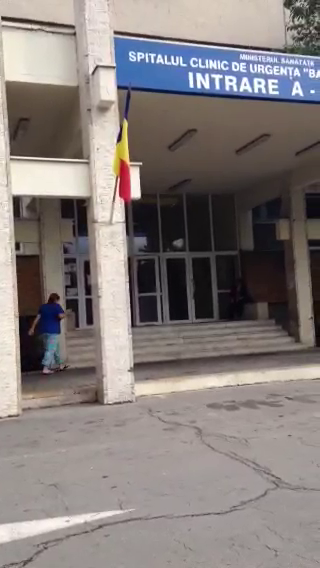 Dupa ce fumeaza o tigara, Dana intra grabita in spital