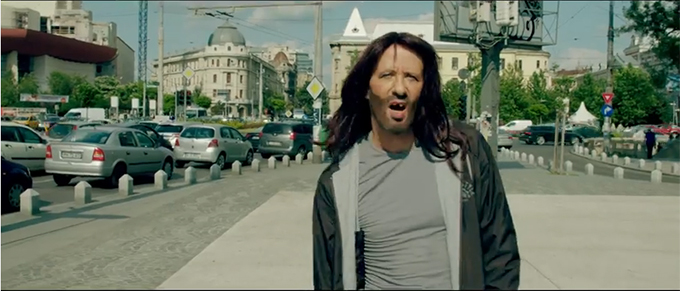 In cel mai nou videoclip al lui Cabron, Andrei Gheorghe o parodiaza pe Conchita Wurst