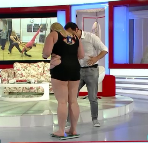 Emma a acceptat sa se cantareasca in platoul lui Maruta