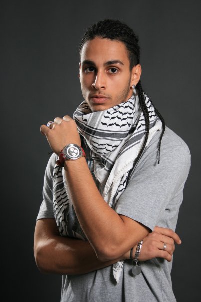 Glance este asociatul Adinei