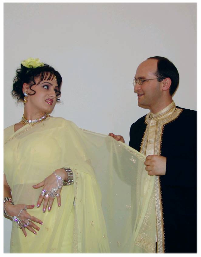 Krishna si Rukmini sunt singurii cantareti de muzica indiana din tara