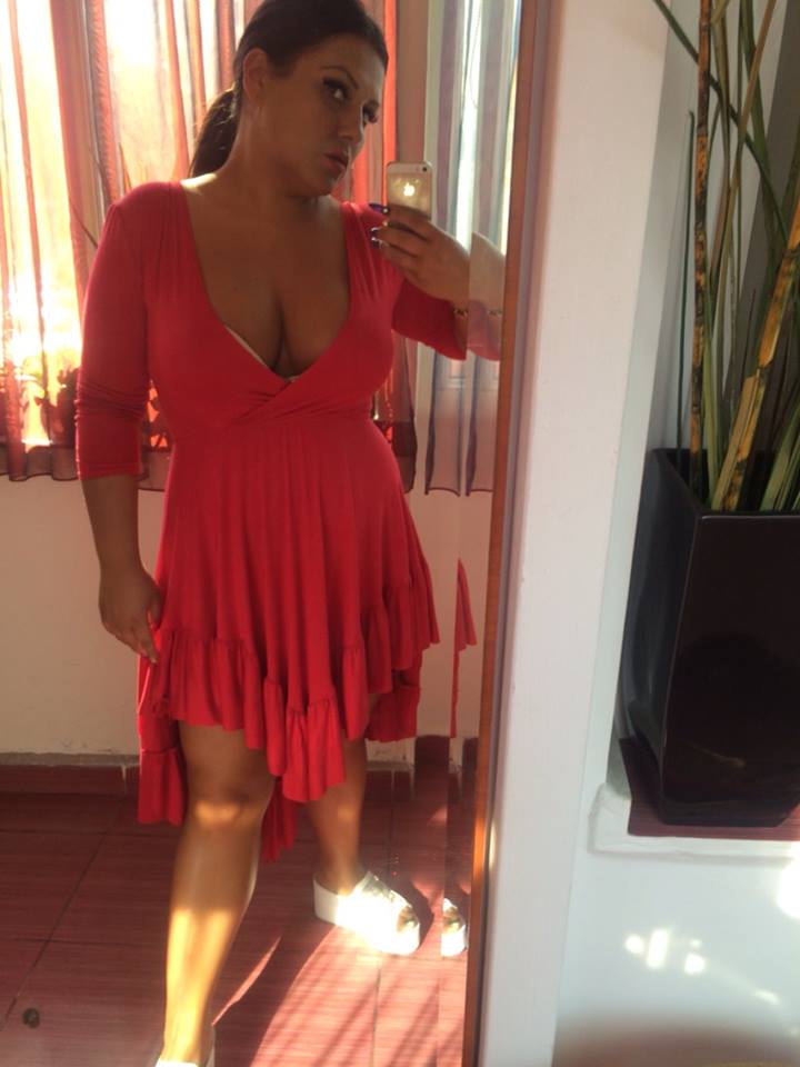 Bianca Rus a vrut sa isi impresioneze fanii cu o fotografie de vara