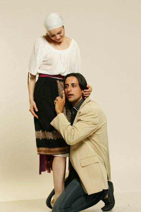 Filmul este o compilatie din scenele erotice pe care Anemona le-a filmat alaturi de Denis Stefan, in productia