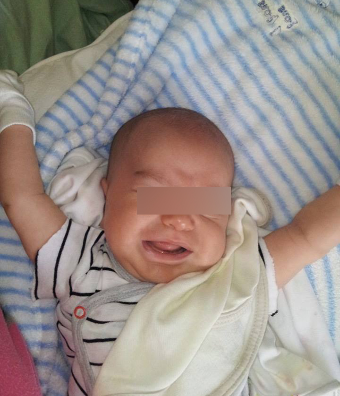 Inainte de a fi alaptat, Adam a plans din toate puterile