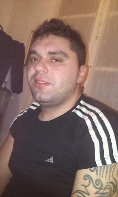 Acesta este barbatul cautat international care i-a facut zile amare pana si Nikitei