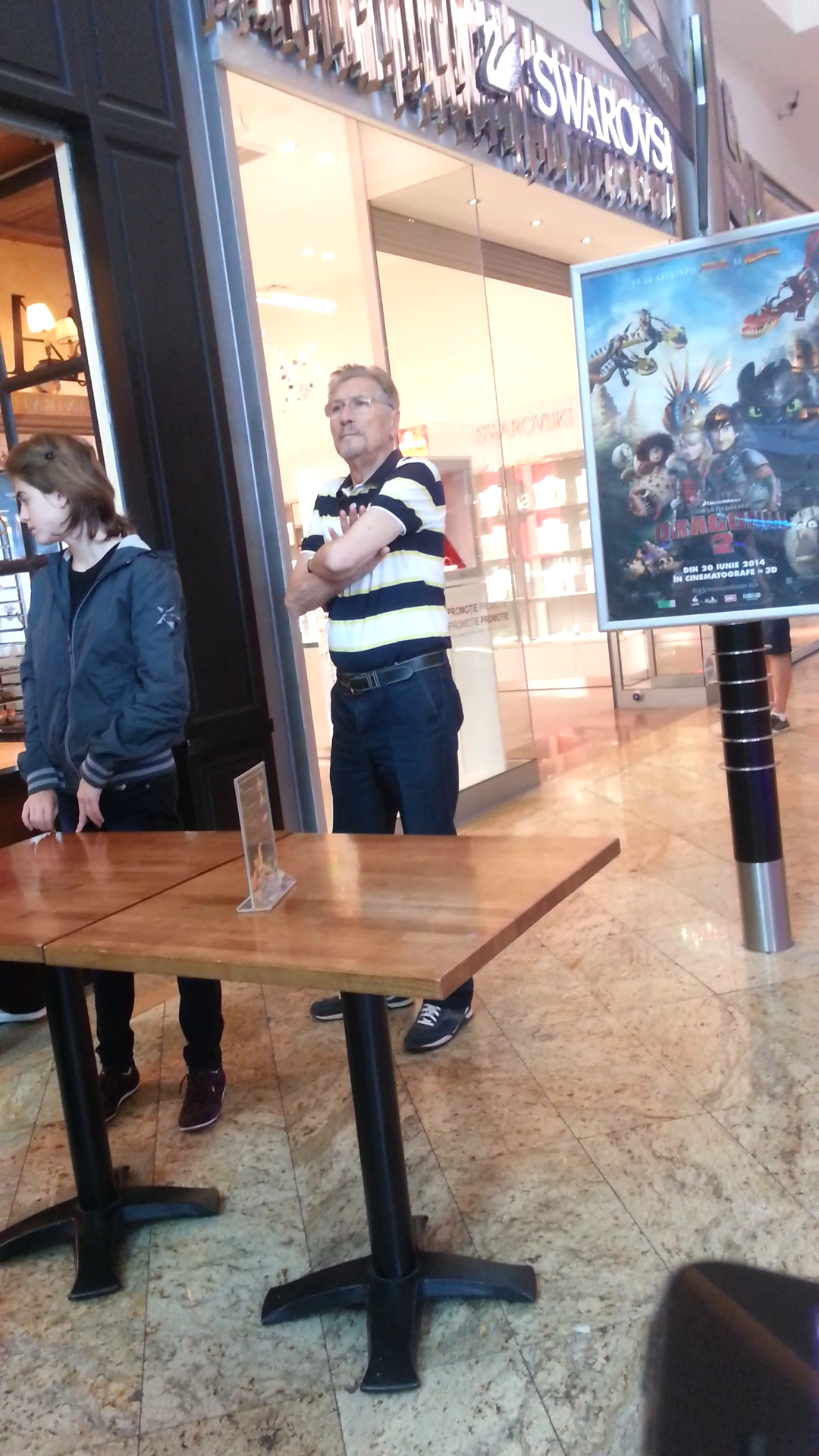 Emil Constantinescu nu si-a pierdut inca din atitudinea de pe vremea cand era Presedinte