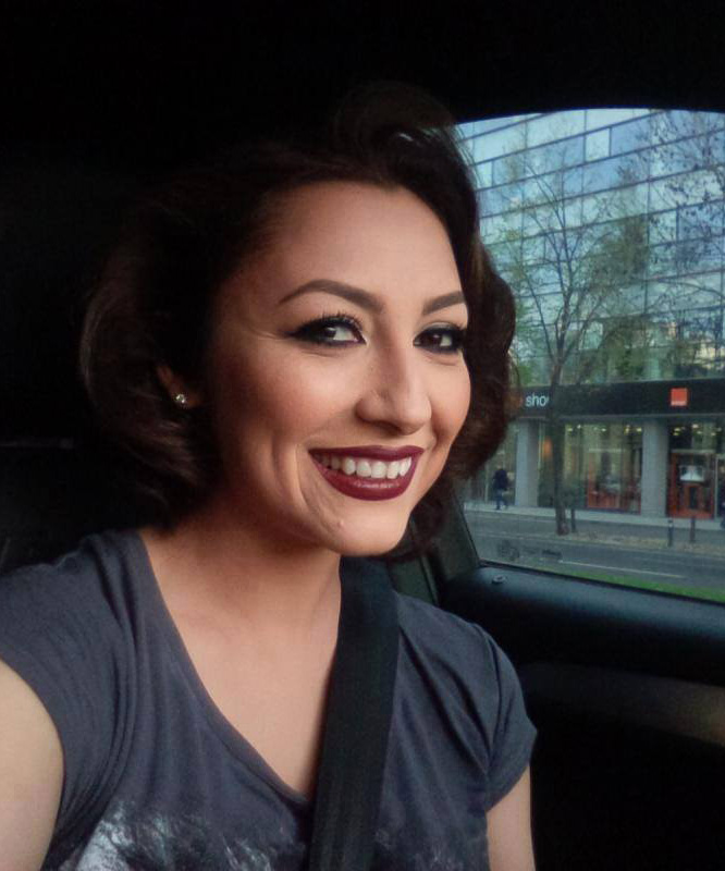 Andra s-a tuns, s-a coafat, apoi le-a aratat fanilor rezultatul