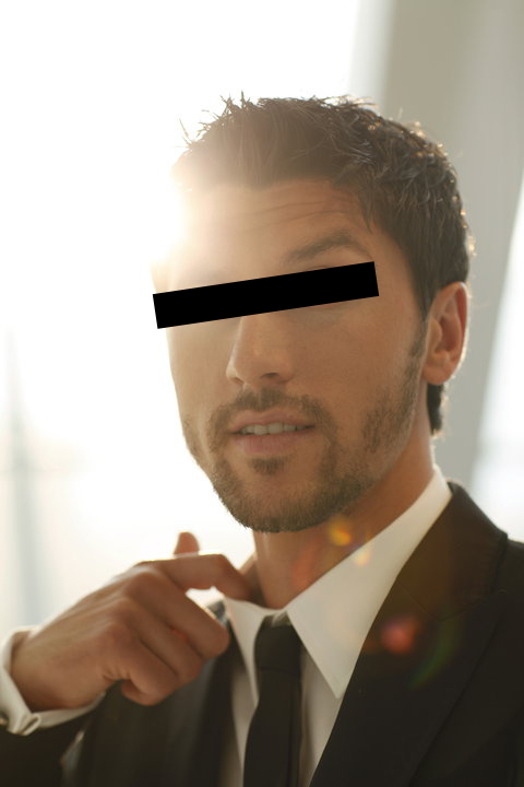 Fotbalistul jongleaza cu cele doua femei de cativa ani