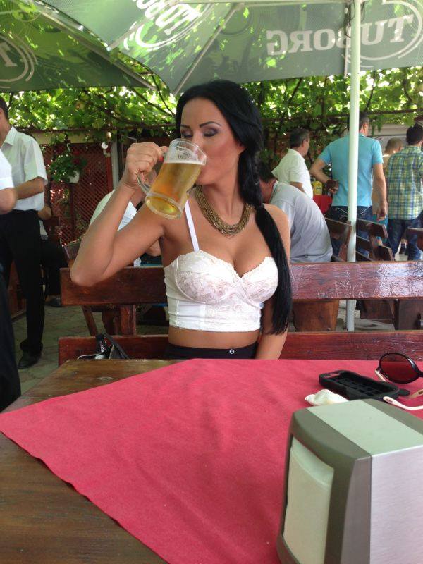 La final, Daniela s-a rasfatat cu o bere rece