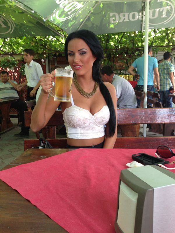 Se pare ca bruneta nu a mai avut parte de mult timp de un asemenea rasfat