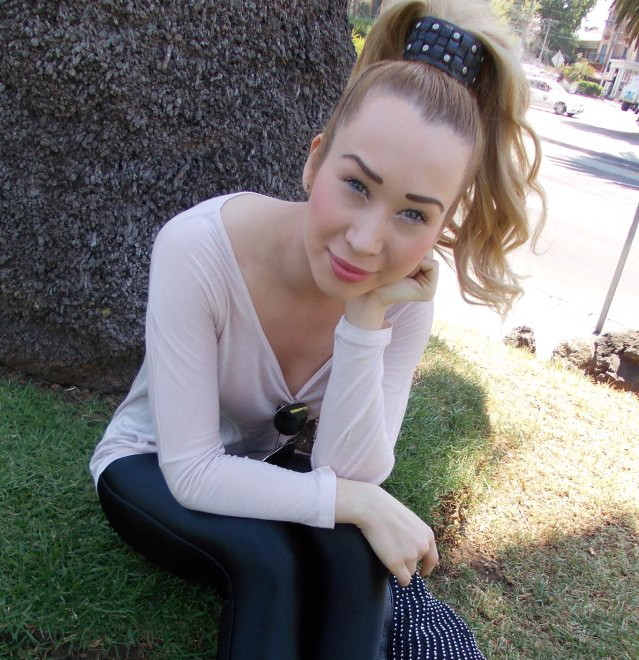 Inca de mica, Xonia a visat mereu oameni morti