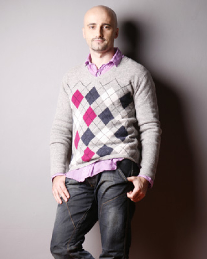 Solistul de la Voltaj a renuntat la ideea de a-si deschide o ceainarie la Ploiesti