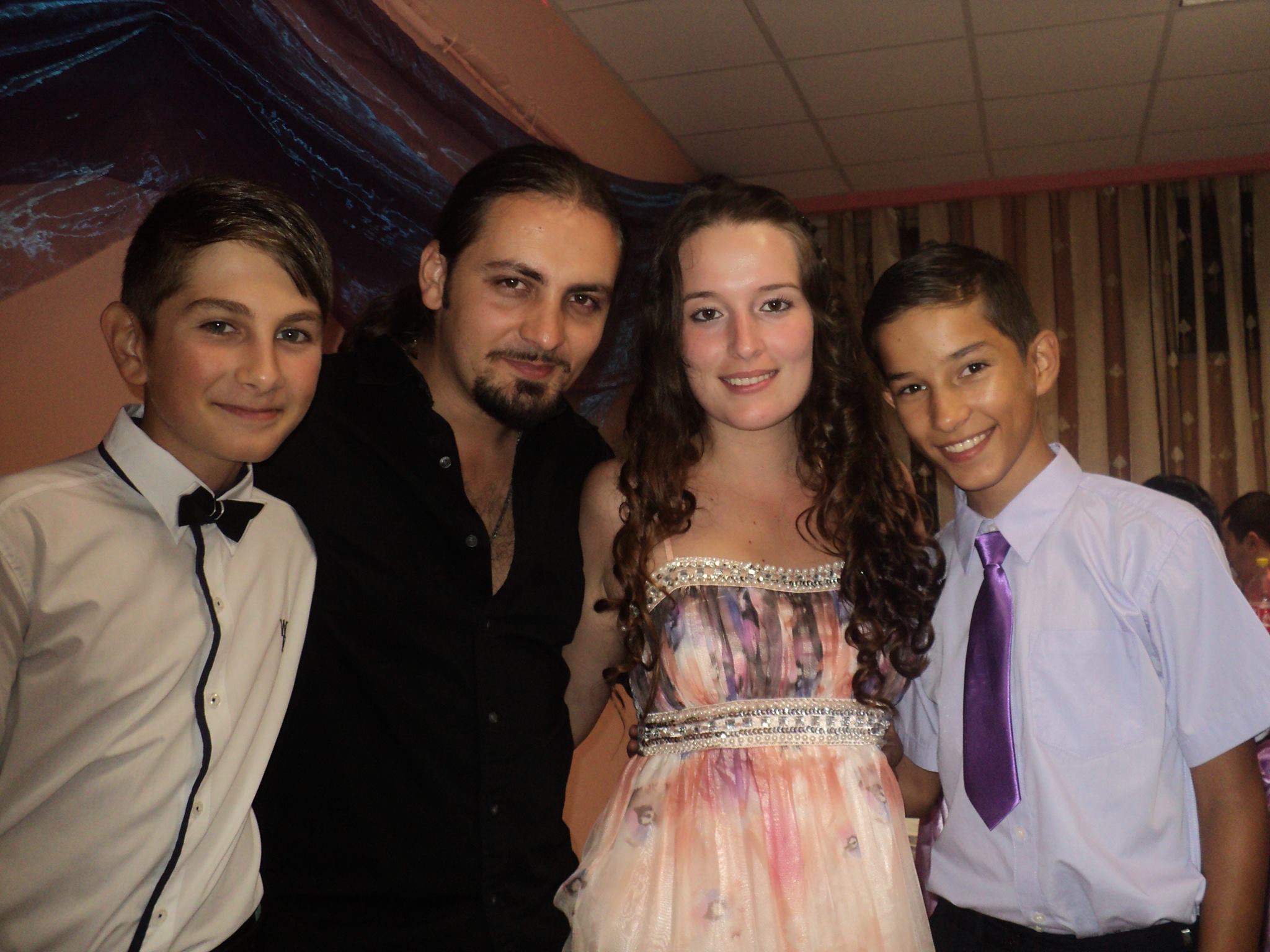 Ghita alaturi de logodnica lui, Julianne